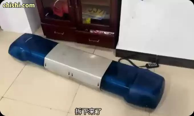 西藏两男一女开救护车自驾旅游，警笛开道态度嚣张，身份曝光停业整顿 第8张