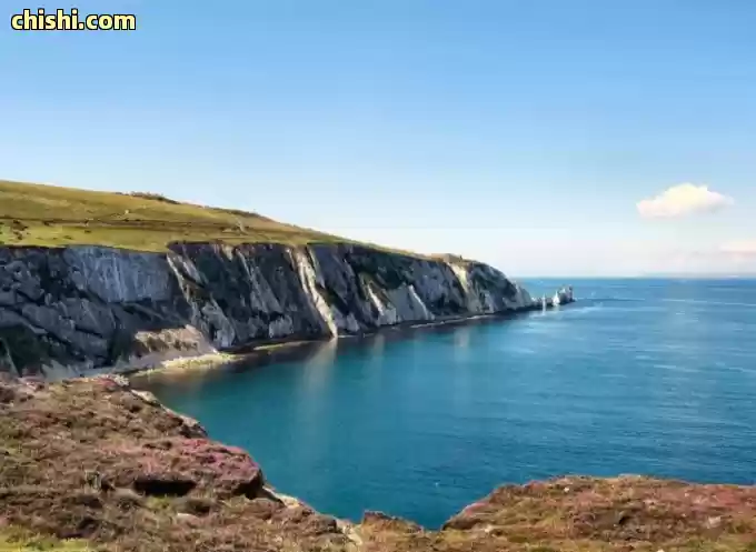 英国著名白崖海岸出大事！自驾客连人带车掉下90米悬崖坠海，车毁人亡 第4张