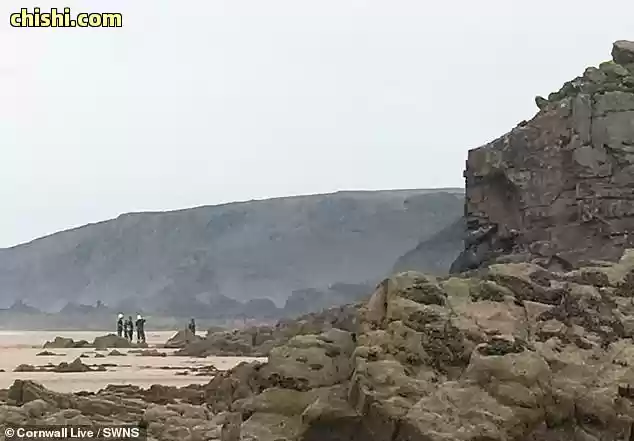 英国著名白崖海岸出大事！自驾客连人带车掉下90米悬崖坠海，车毁人亡 第14张